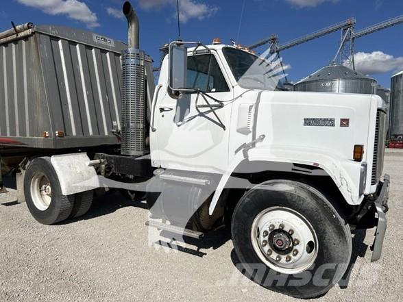 GMC BRIGADIER Sadulveokid