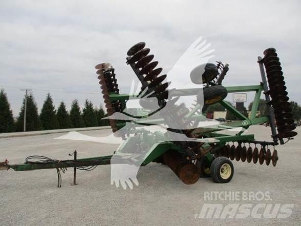 John Deere 630 Randaalid