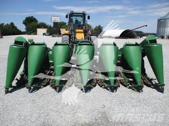 John Deere 693 Kombainide heedrid