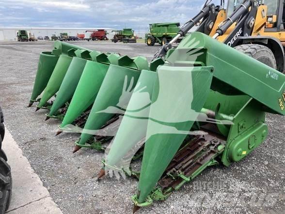 John Deere 693 Kombainide heedrid