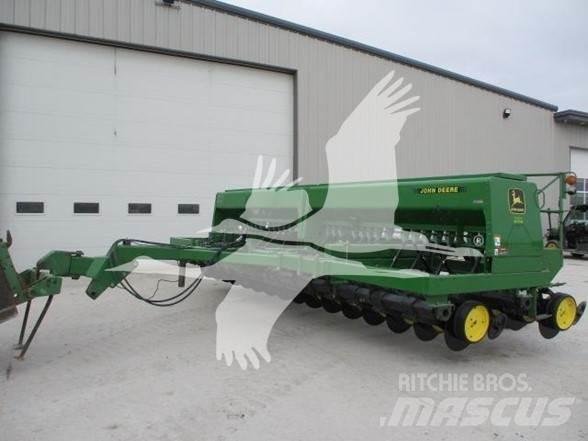 John Deere 750 Külvikud