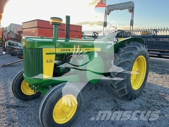 John Deere 820 Traktorid
