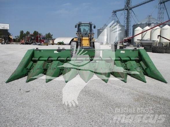 John Deere 843 Kombainide heedrid