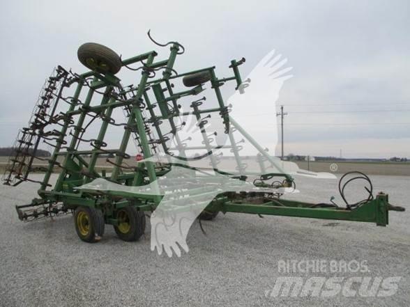 John Deere 960 Kultivaatorid
