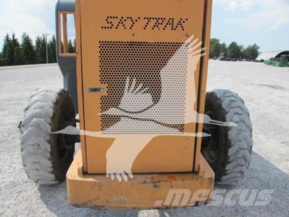 SkyTrak 8042 Teleskooplaadurid