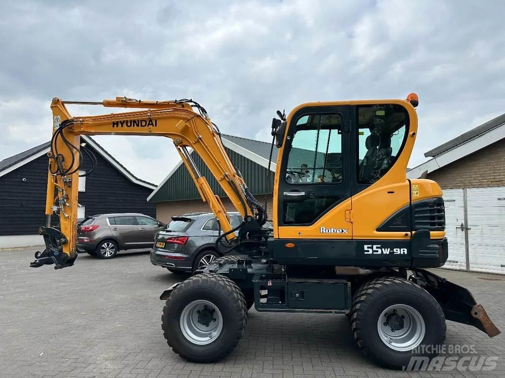 Hyundai 55W-9A Ratasekskavaatorid