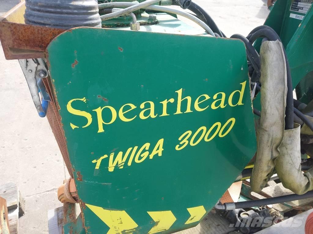 Spearhead Twiga 3000 Murutraktorid