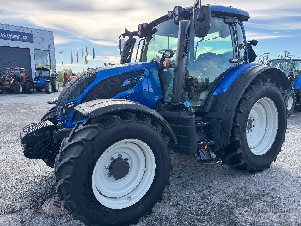 Valtra N 124 Traktorid