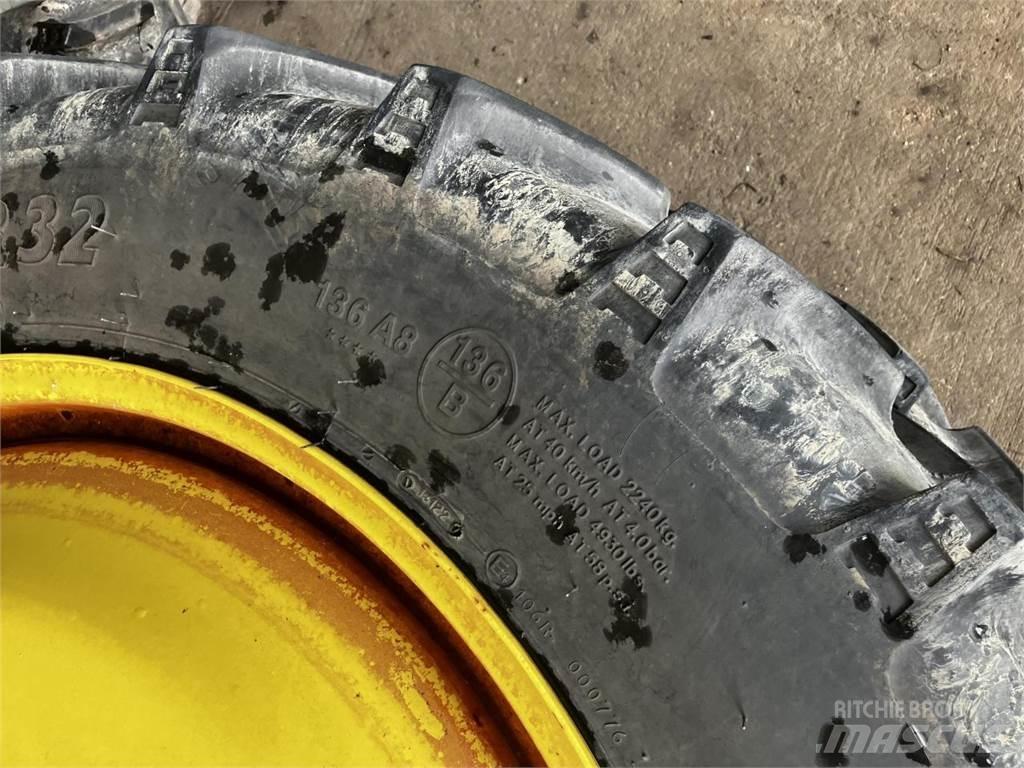 BKT 270/95R32 Rehvid, rattad ja veljed