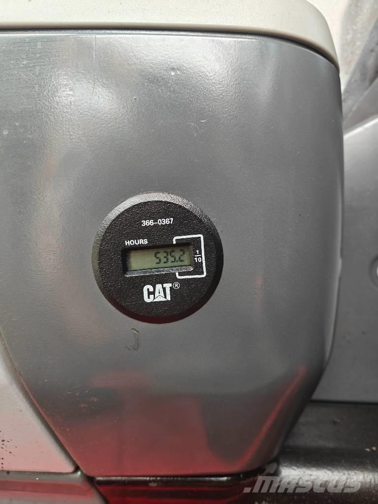 CAT 329 D2 L Roomikekskavaatorid