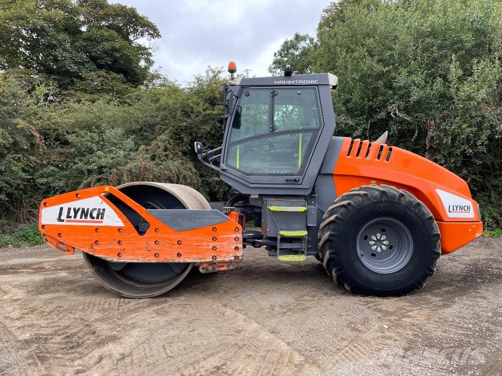 Hamm H 16 i Ühe trumliga rullid