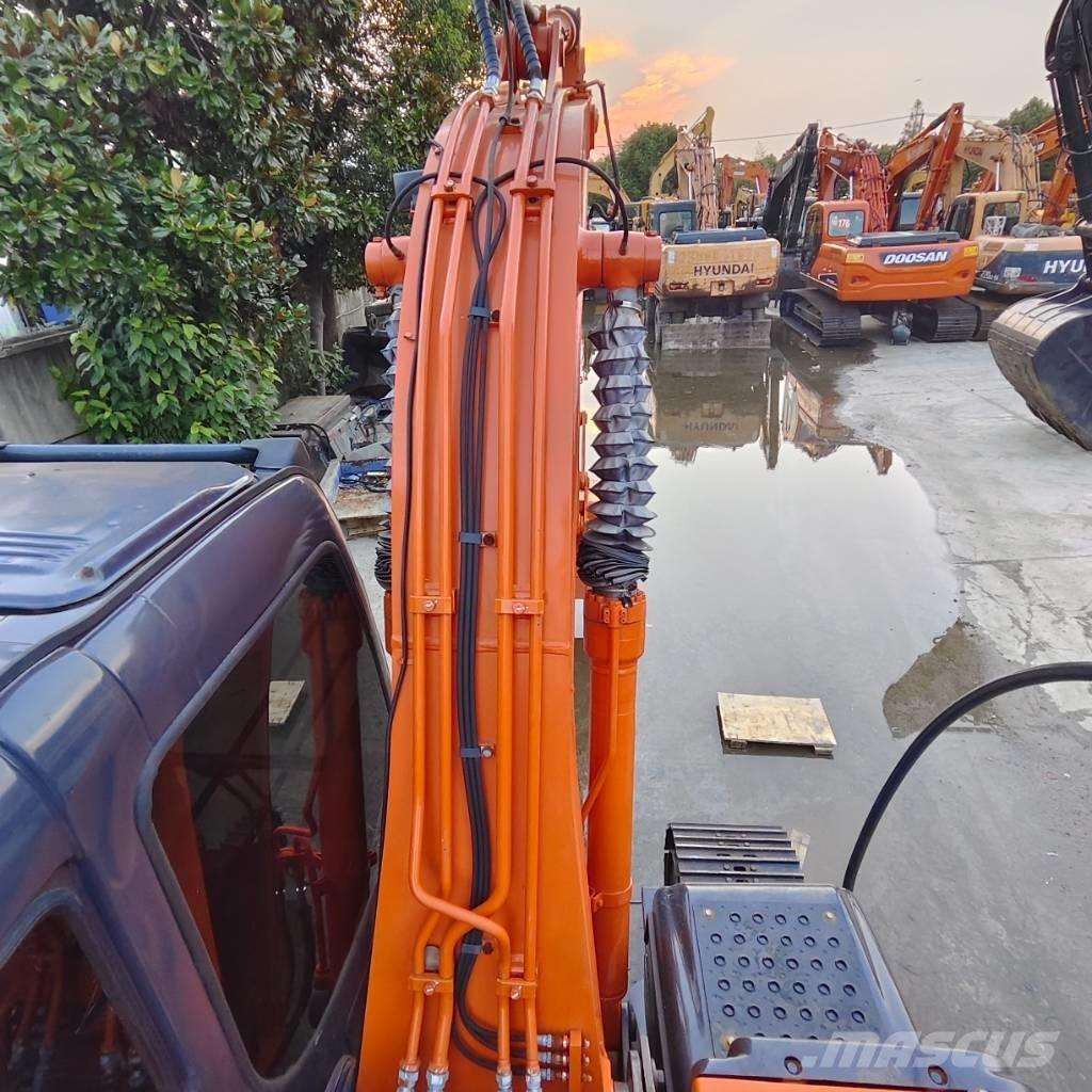 Hitachi ZX 120 Roomikekskavaatorid