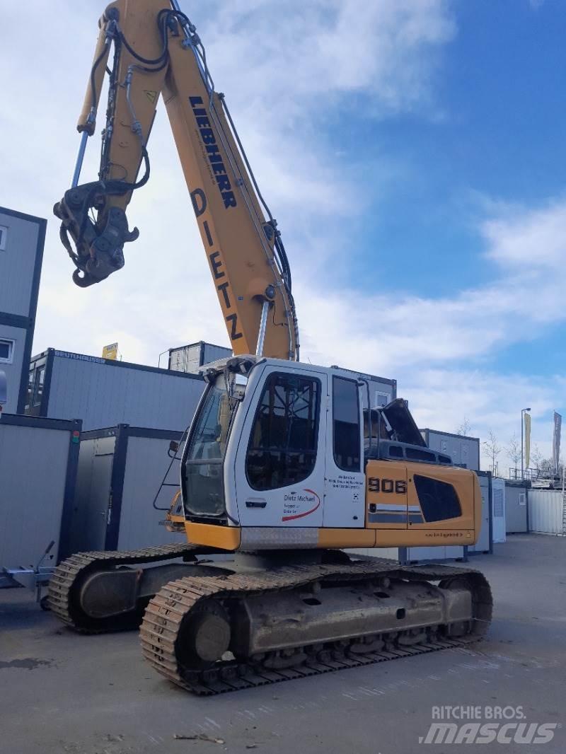 Liebherr R906 LC Roomikekskavaatorid