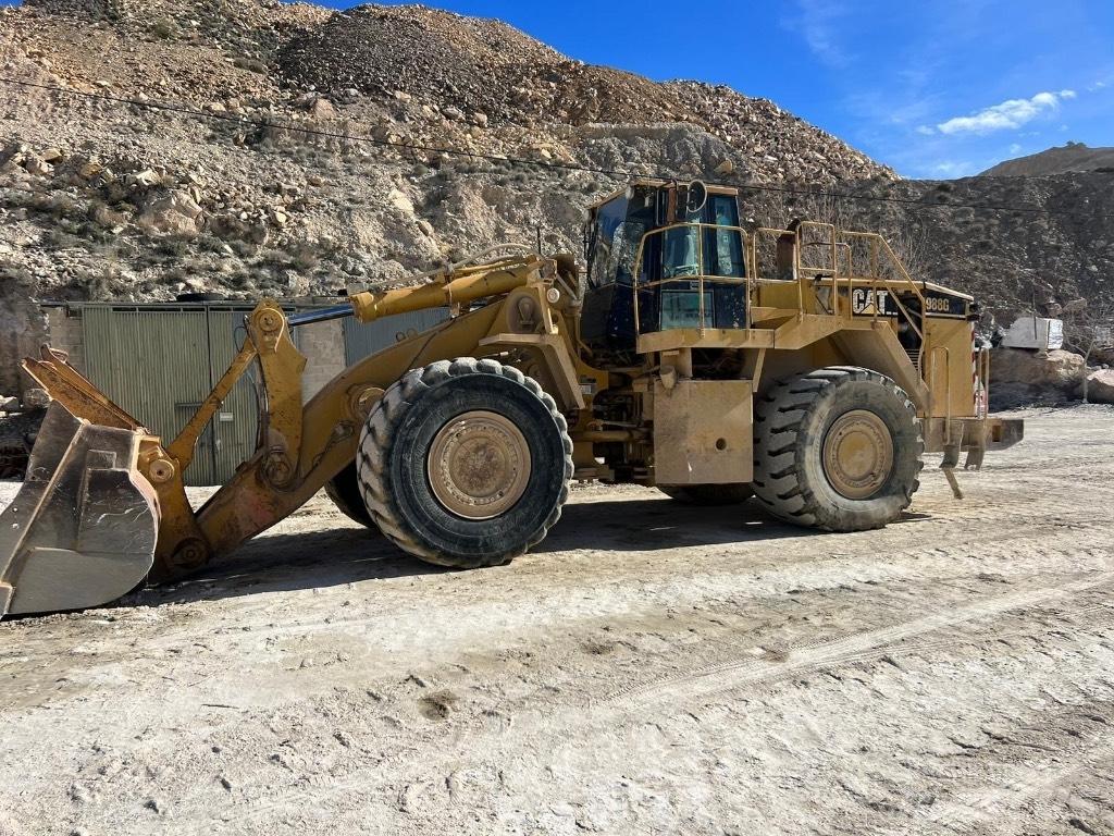 CAT 988 G Rataslaadurid