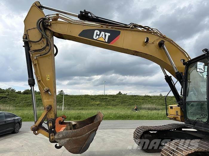 CAT 320FL Roomikekskavaatorid