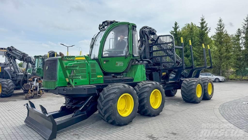 John Deere 1210E Forwarderid