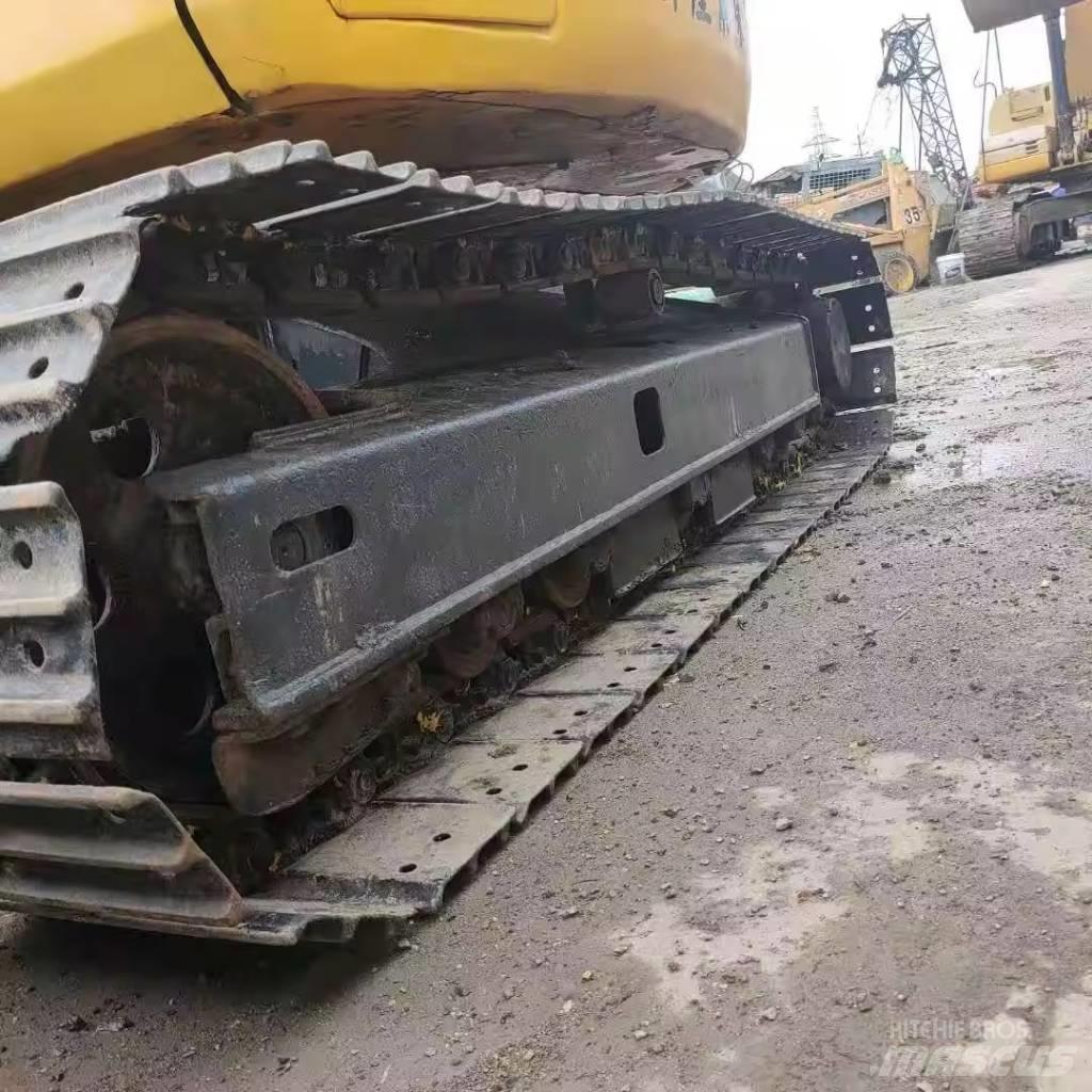 Komatsu PC 78 US Roomikekskavaatorid