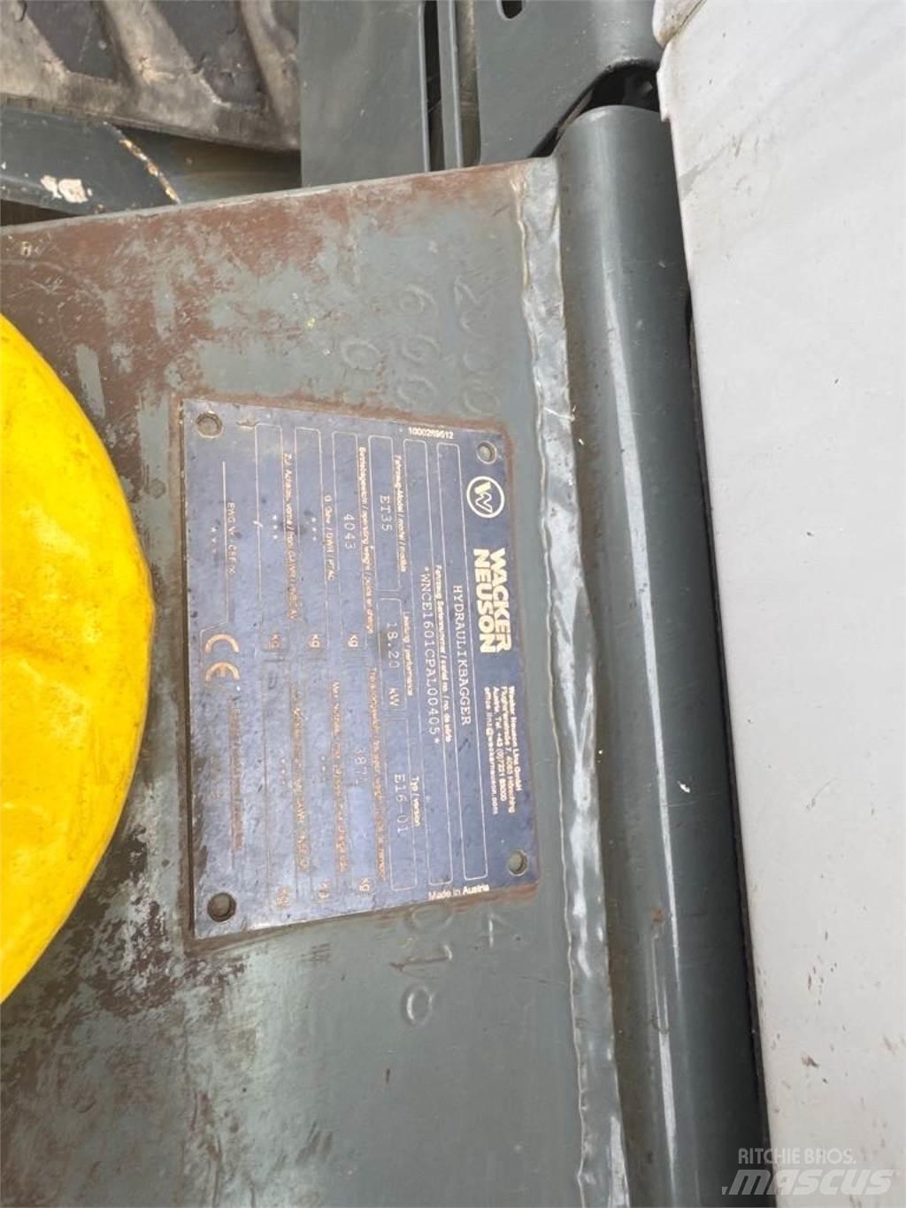 Wacker Neuson ET35 Roomikekskavaatorid