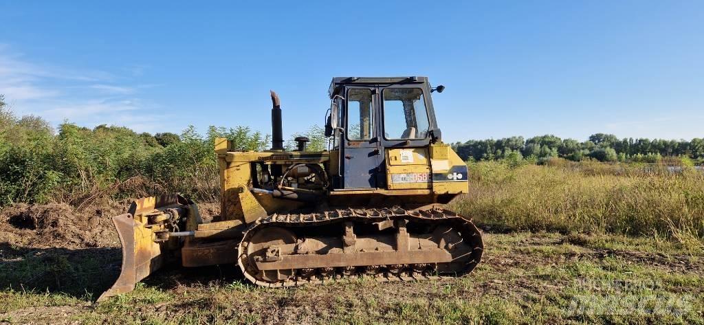Komatsu D 58 E-1 Buldooserid