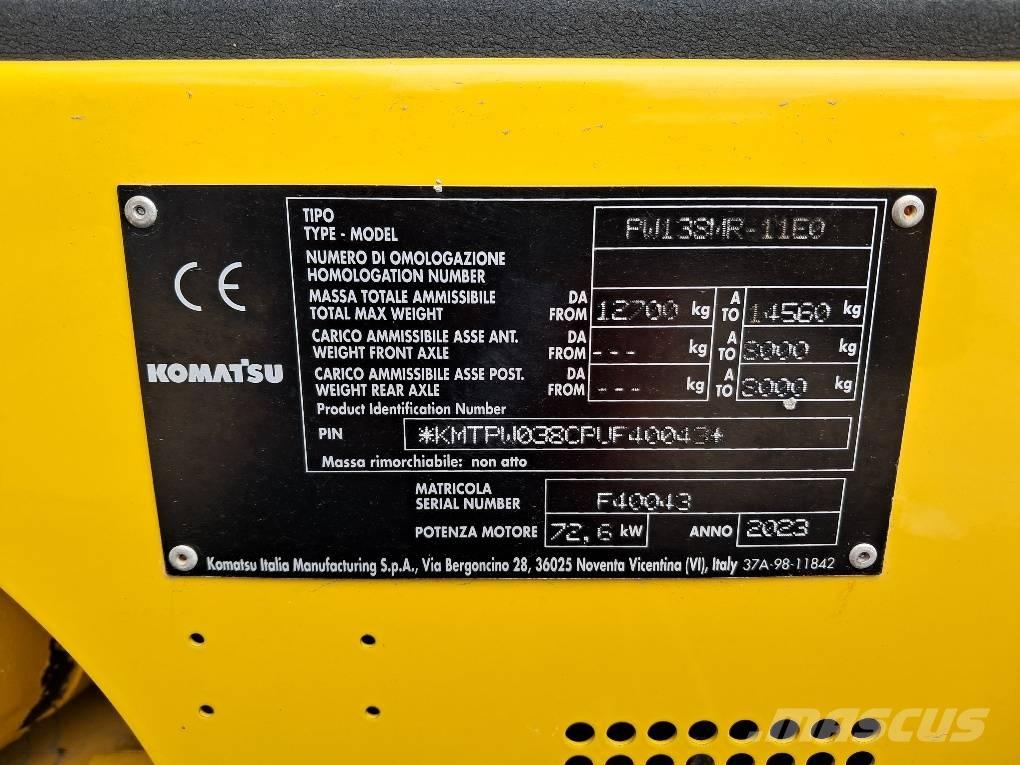 Komatsu PW138MR-11E0 Ratasekskavaatorid