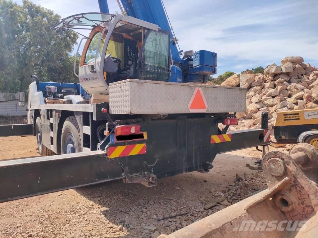 Terex AC 35 Maastikutõstukid