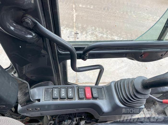 Hitachi ZX140W-6 Ratasekskavaatorid