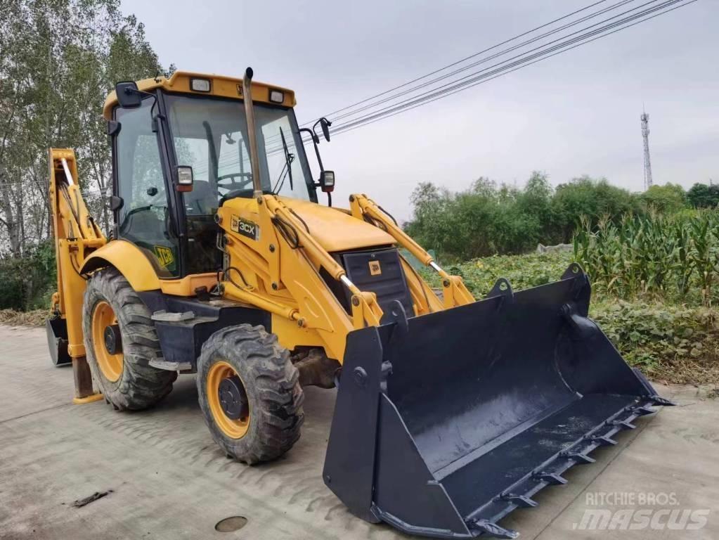 JCB 3 CX Ekskavaatorlaadurid