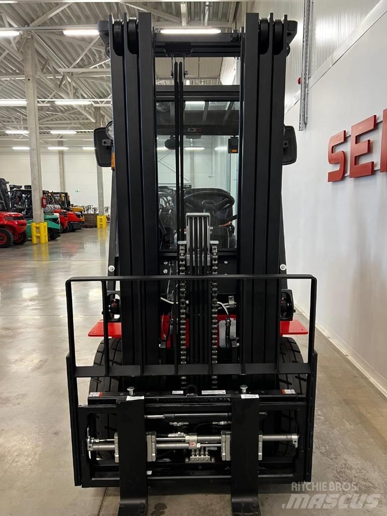 EP EQUIPMENT EFL252 Elektritõstukid