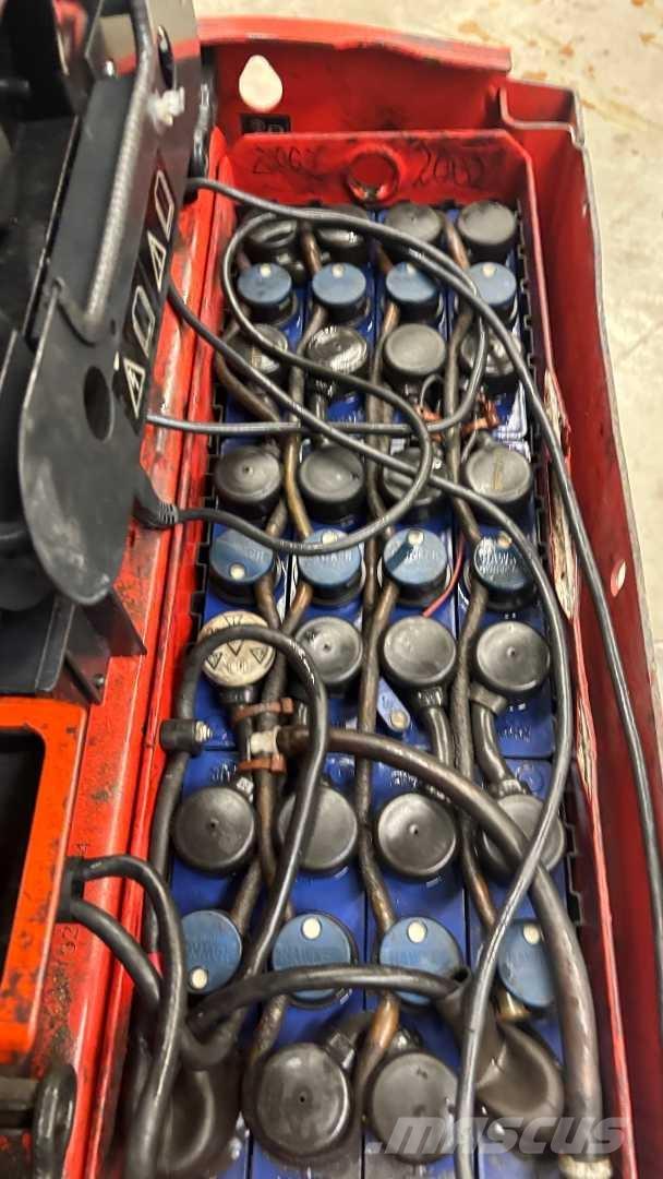 Linde T16 Järelkäidavad virnastajad