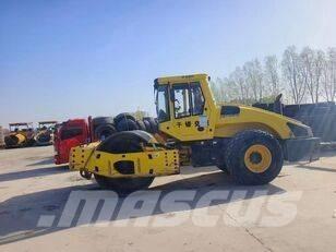 Bomag BW 220D-40 Tandemrullid