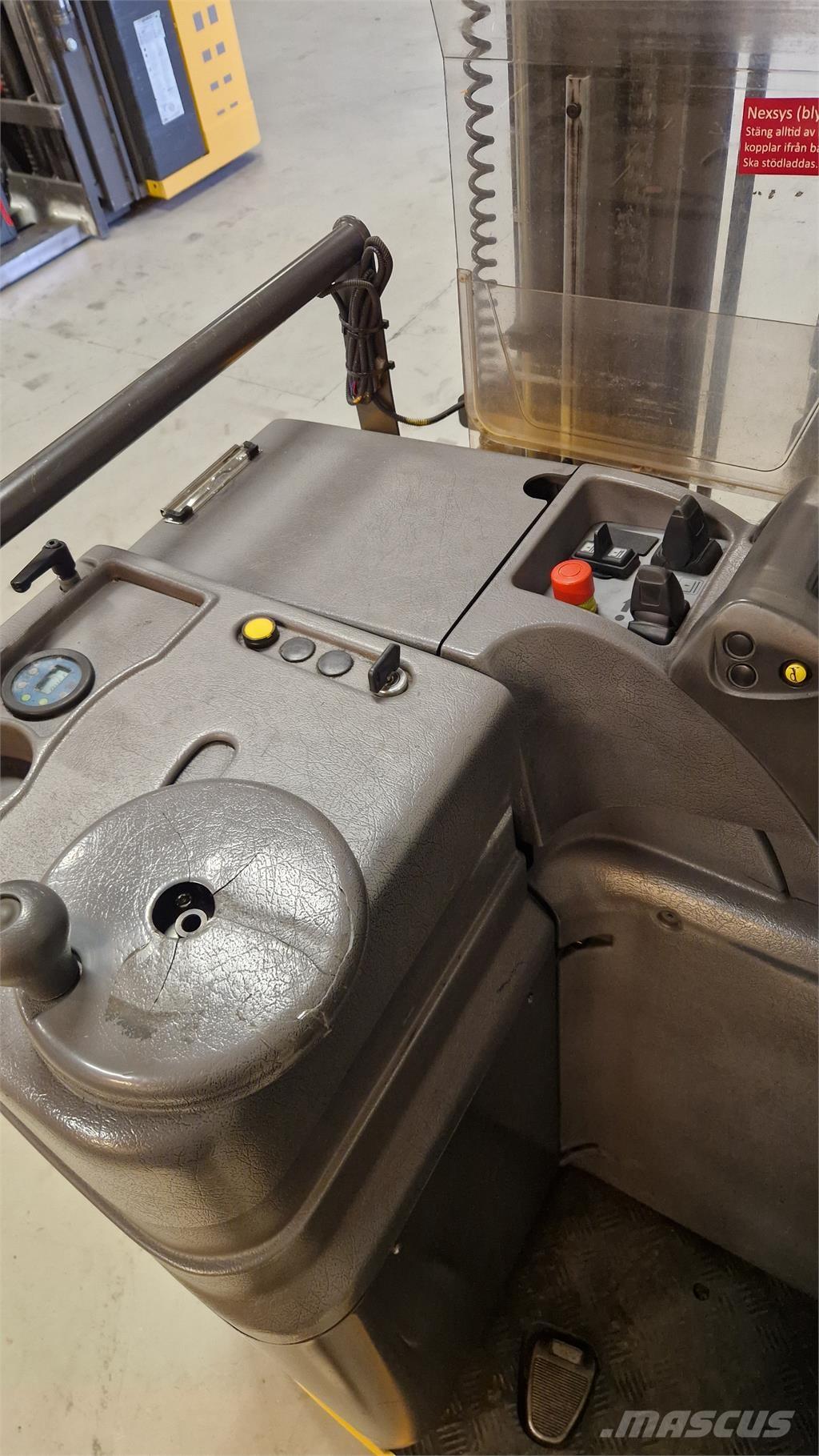 Atlet A160SDTFVHSN Platvormiga virnastajad