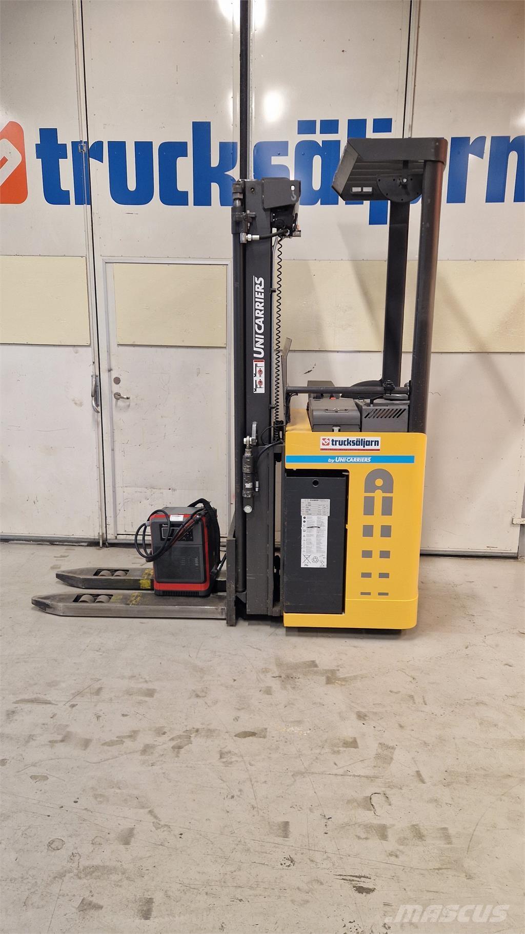 Atlet A160SDTFVHSN Platvormiga virnastajad