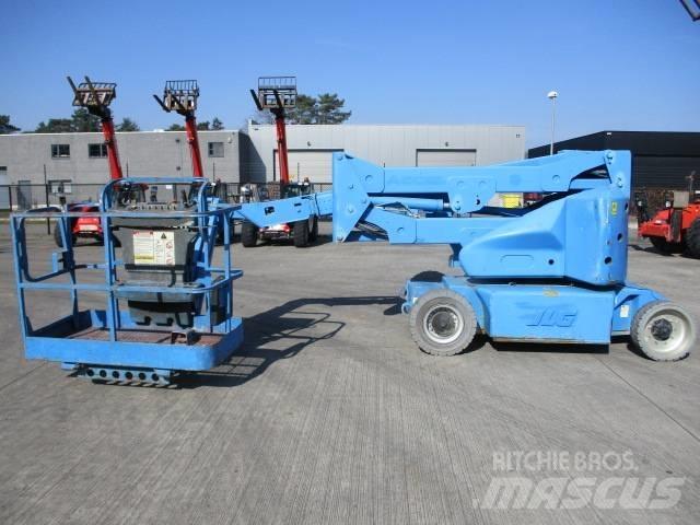 JLG E 400 AJPN (848) Iseliikuvad poomtõstukid