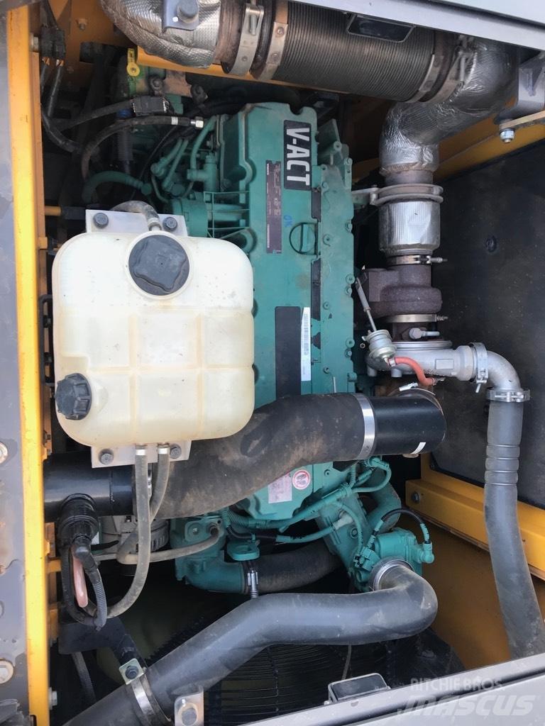 Volvo EC 250 E Roomikekskavaatorid