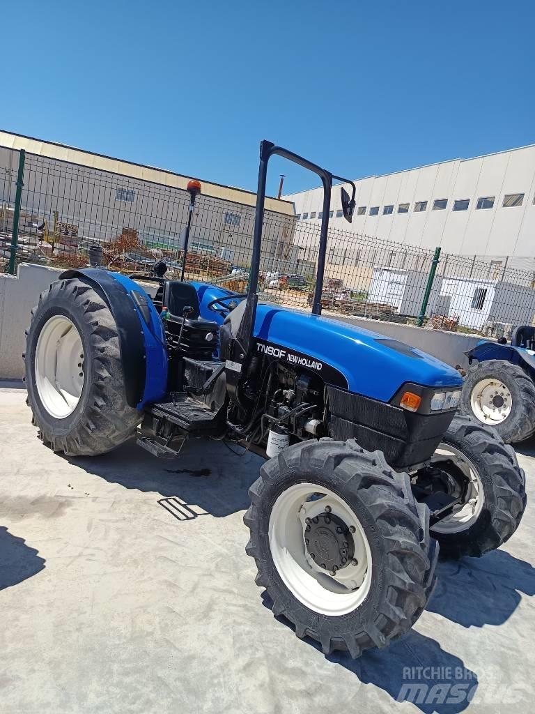 New Holland TN 90 F Traktorid