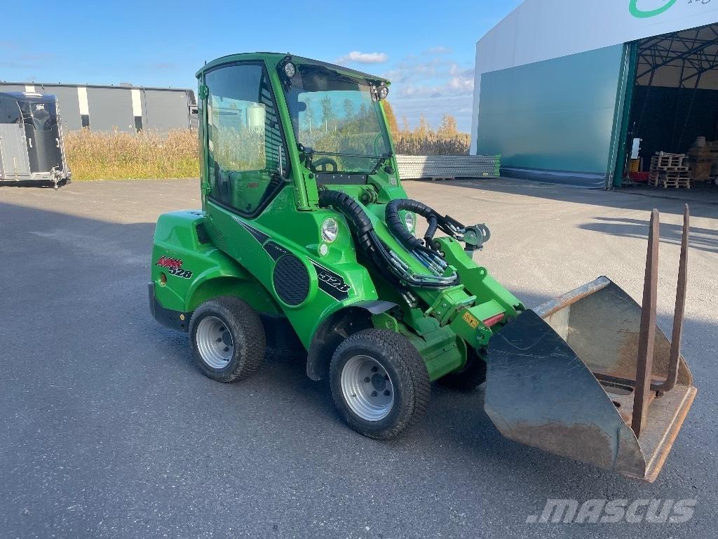Avant 528 Mitmeotstarbelised laadurid