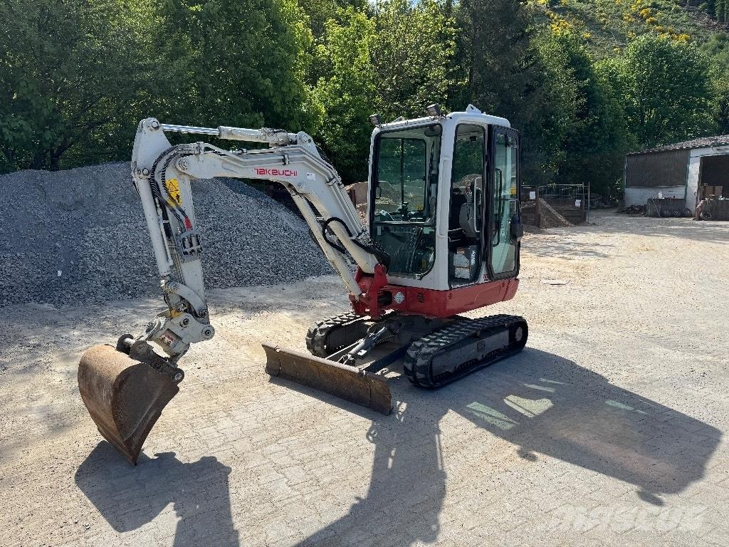 Takeuchi TB 225 Miniekskavaatorid < 7 t