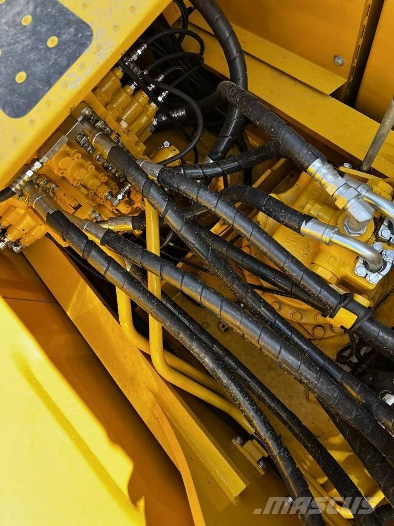 Komatsu PC 200-8N1 Roomikekskavaatorid