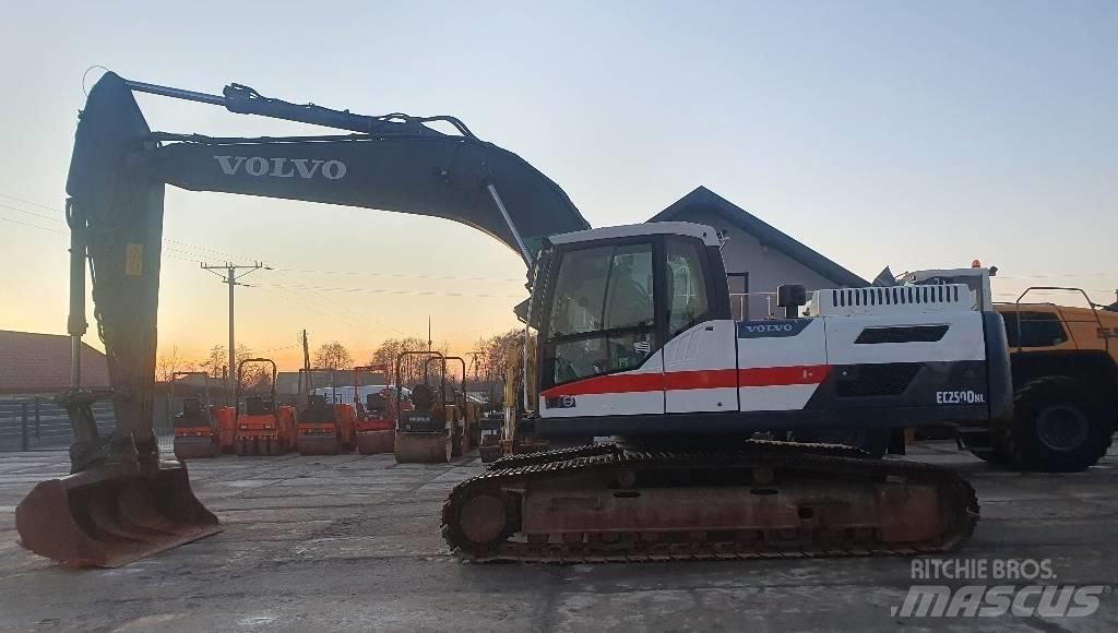 Volvo EC 250 D N L Roomikekskavaatorid