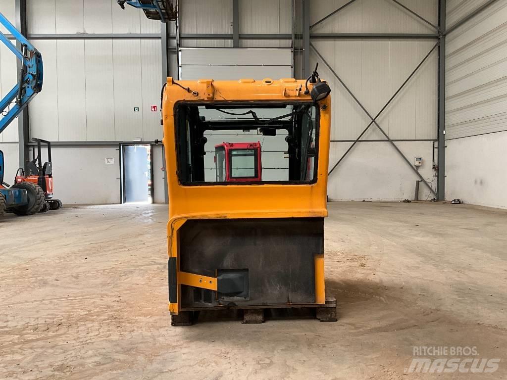 Hyundai Robex 55-9 A Kabiinid