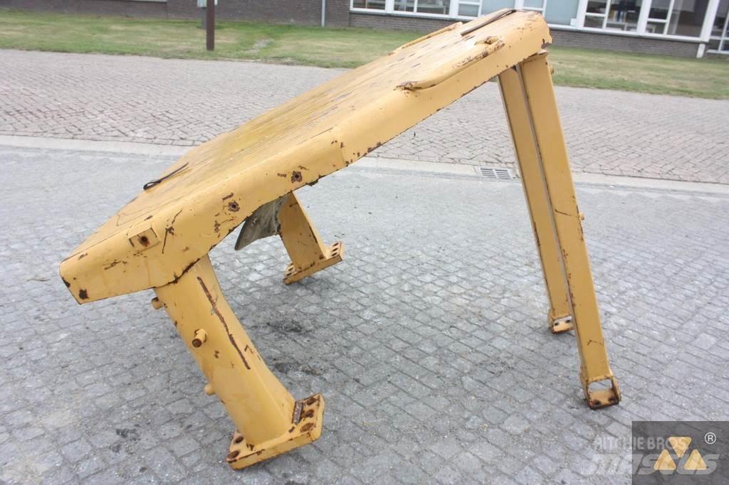 CAT D8N O-rops cab Kabiinid