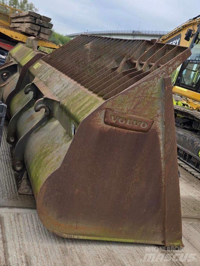 Volvo L 220 H Rataslaadurid