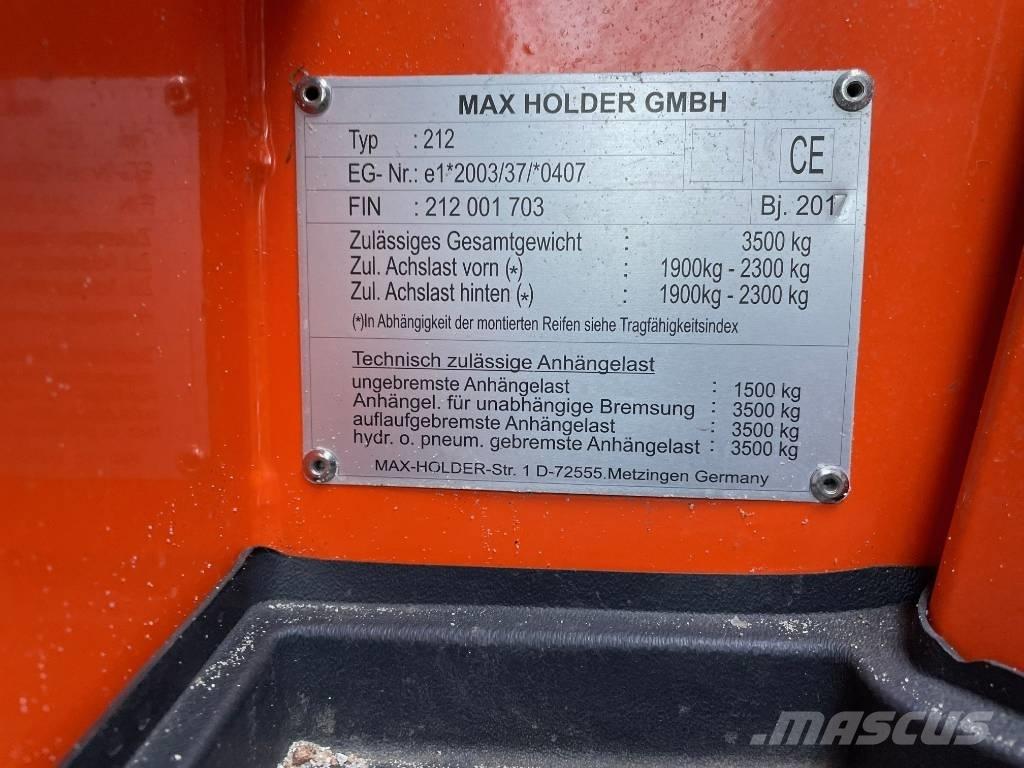Holder B250 Kompakttraktorid