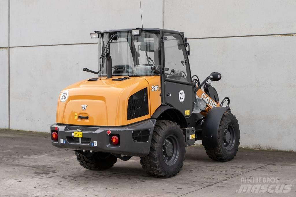 CASE 21 F XT Rataslaadurid