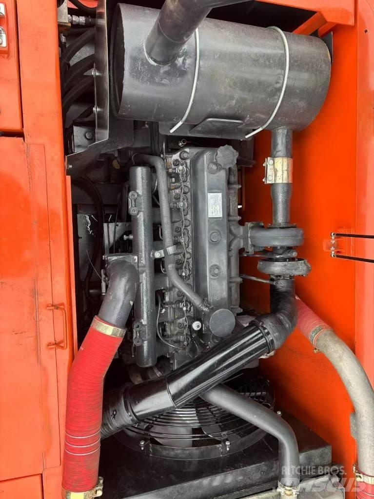 Doosan 225 LCA Roomikekskavaatorid