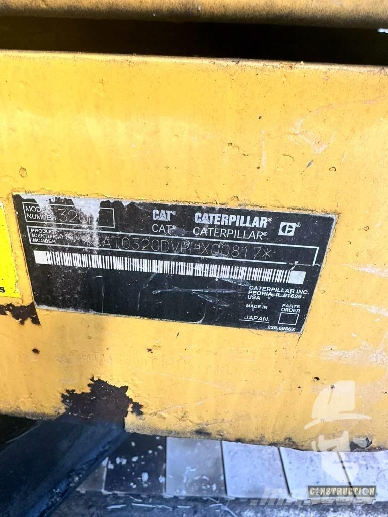 CAT 320 D L Roomikekskavaatorid