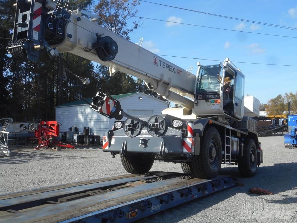 Terex TRT 40 US Raske maastiku tõstukid