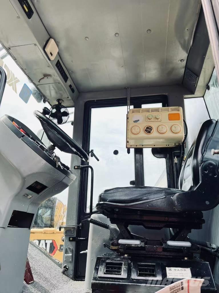 XCMG XS 223 J Ühe trumliga rullid