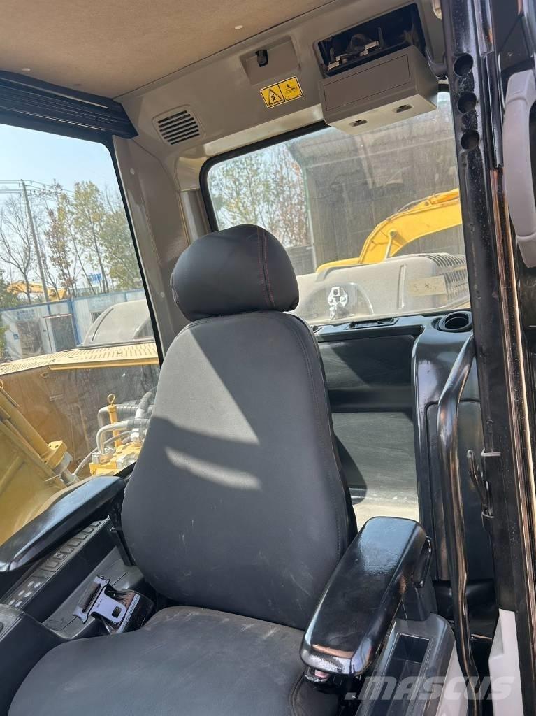 CAT 325 D Väikeekskavaatorid 7t-12t