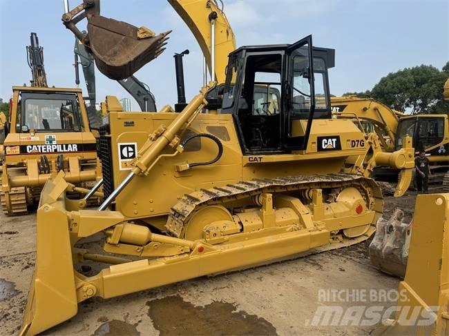CAT D 7 G Buldooserid